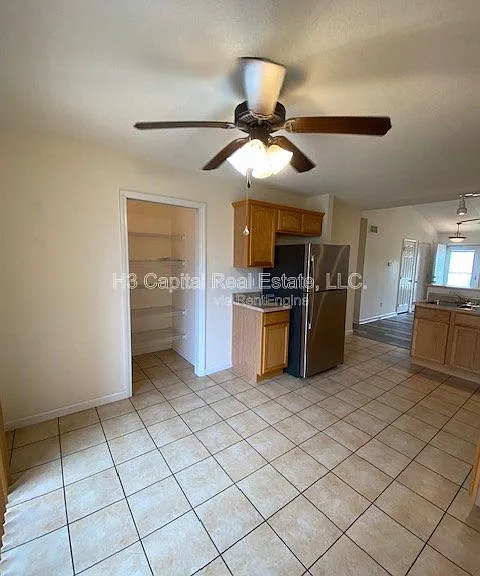 55 Crimson Ct #B — Photo 4