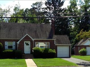 665 Ridgewood Ave, Oradell, NJ 07649
