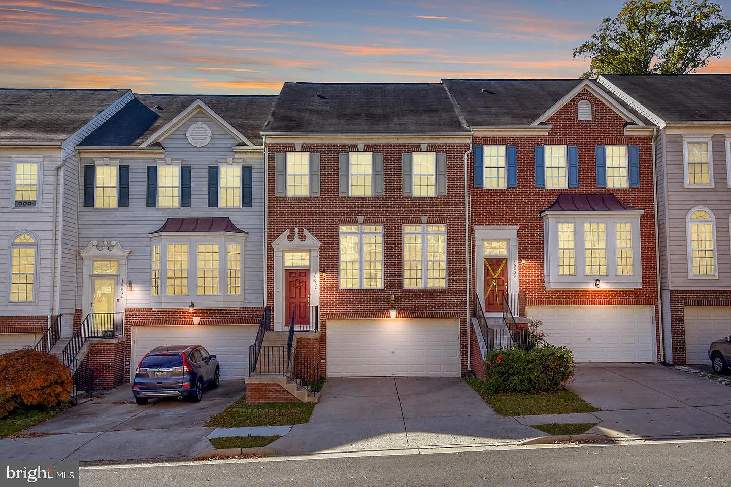3 bed, 3.0 bath, 2568 sqft, $3,450 — Photo 1