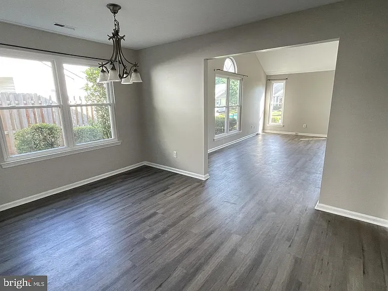 294 Woods Edge Pl — Photo 10