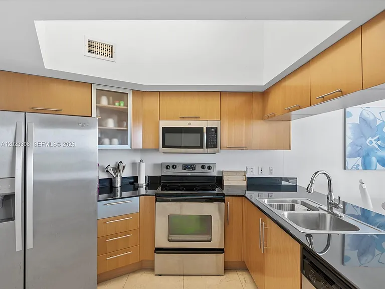 1750 N Bayshore Dr #5601 — Photo 6