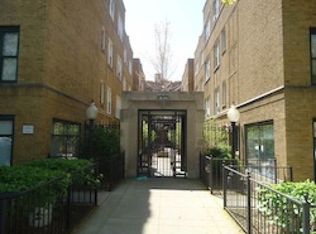 685 1/2 W Wrightwood Ave APT 1E, Chicago, IL 60614