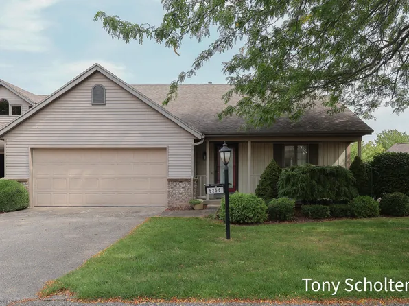 6256 Springmont Dr #39, Hudsonville, MI 49426