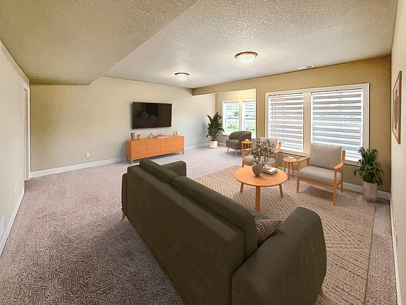 3rd image of 2721 London Dr #2721