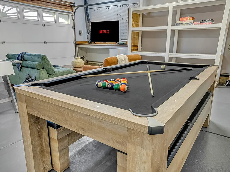 Building's Lounge