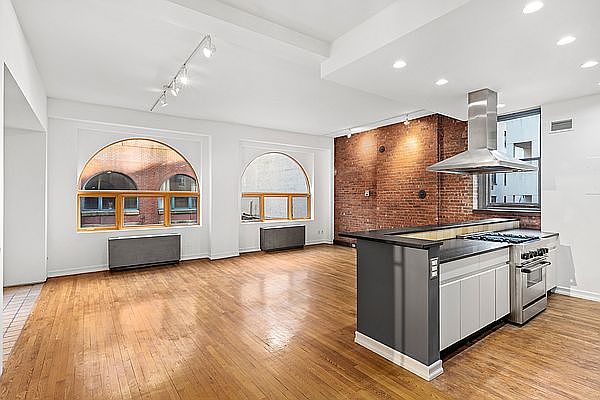 1st image of 125 E 12th St #4EF