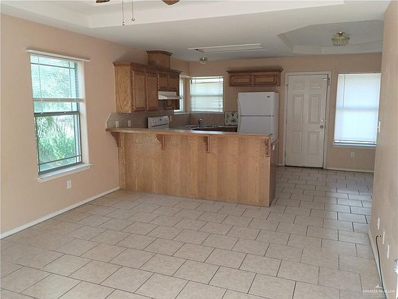 2nd image of 300 W Amy Dr