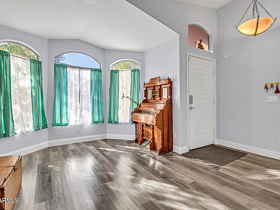 2nd image of 756 E LOVEGRASS Drive