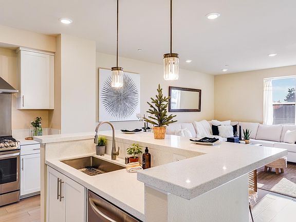 3rd image of 1368 El Camino Real Suite 205