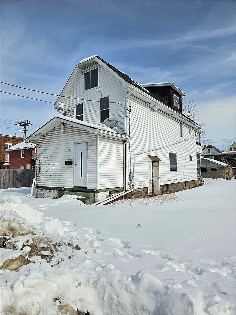 1728 3rd Ave photo 1