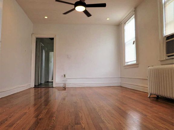 3rd image of 19 Clinton Ave #2