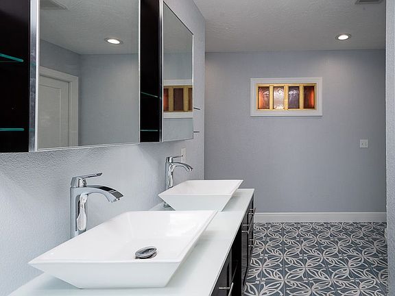 5th image of 771 Indian Beach Cir