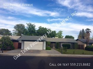 923 Purdue Ave, Clovis, CA 93611
