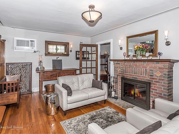 3rd image of 246 Spruce St