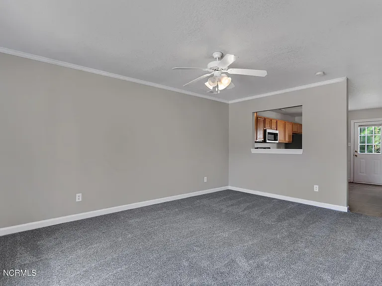 802 Springwood Dr — Photo 2
