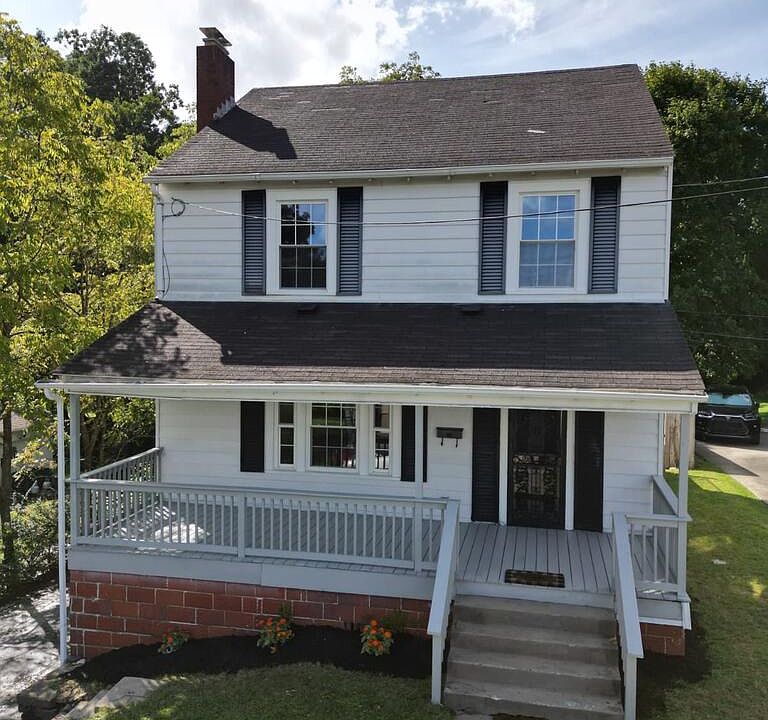 1st image of 122 W C St
