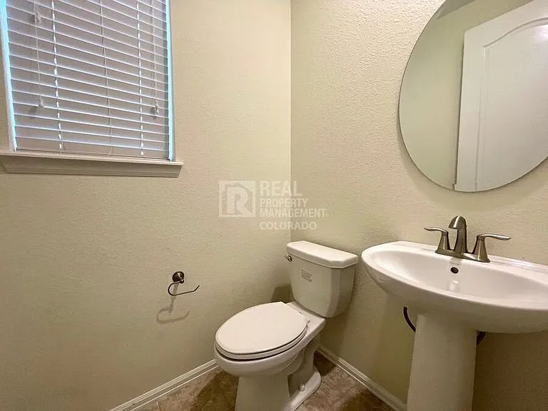15098 Chicago St — Photo 5