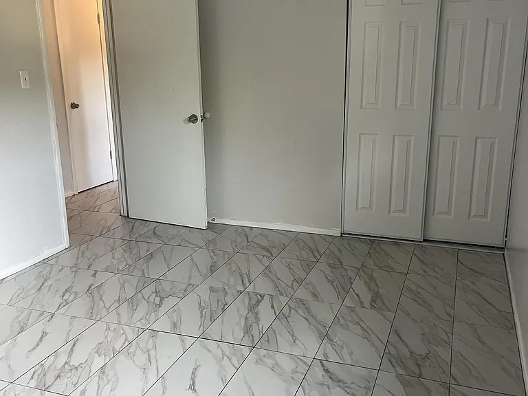 1304 Louis Ct #1 — Photo 24