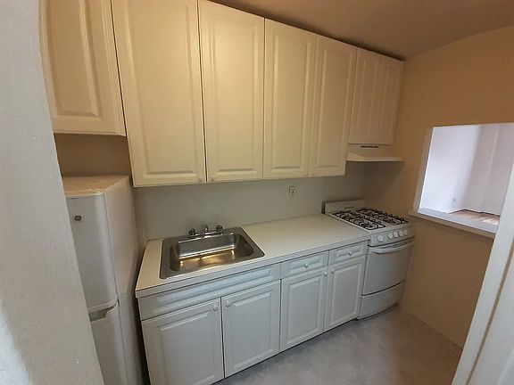 4th image of 7140 112th St #51