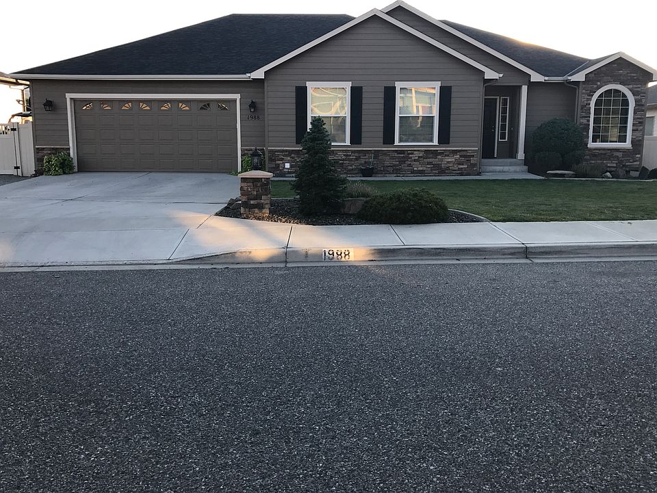 1st image of 1988 Stoneridge Dr
