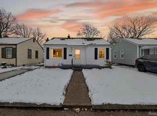 1004 E Otis Ave, Hazel Park, MI 48030