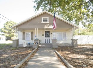 151 S Railroad St, Coats, NC 27521