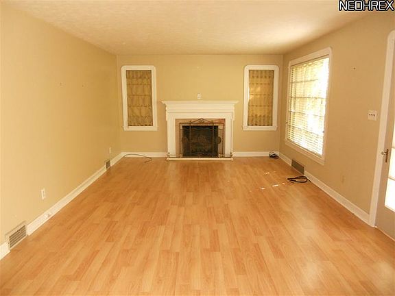 4th image of 101 E McKinley Way