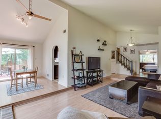 16 Wrightwood Pl, Sterling, VA 20164