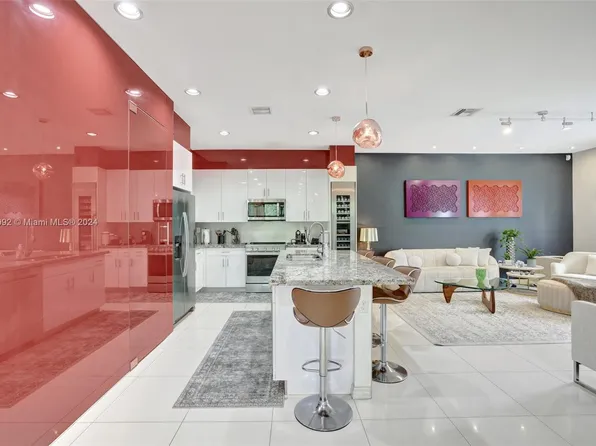 19245 NE 9th Pl, Miami, FL 33179