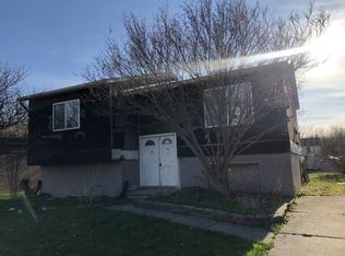 32066 Glaser Rd, Brownstown, MI 48173