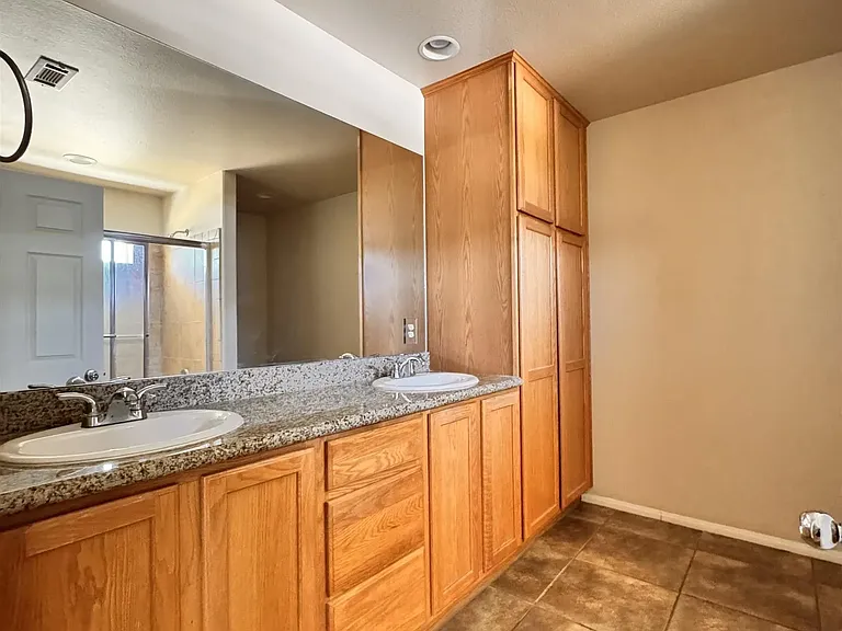 12749 Deodar Ave — Photo 18