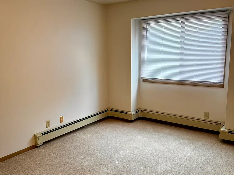 48 W Court St #302 — Photo 6