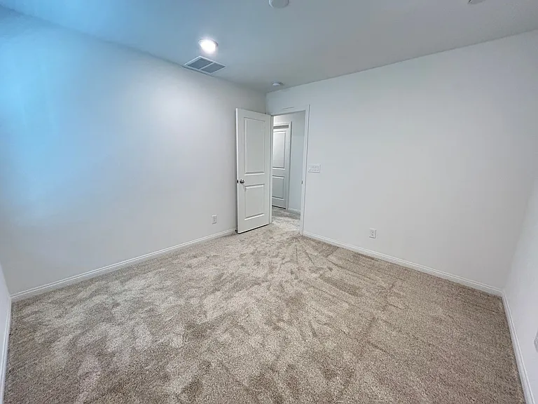 2677 Gallarate Dr — Photo 29