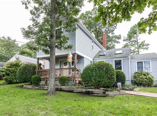 17 Elm Dr, East Northport, NY 11731