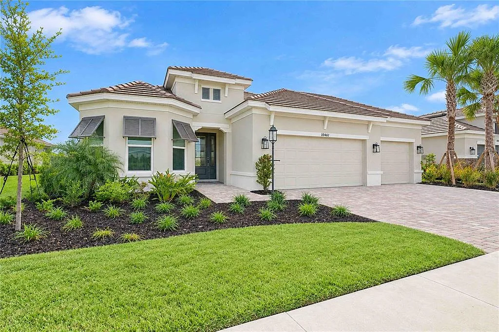 3 bed, 3.0 bath, 2344 sqft, $5,700 — Photo 2
