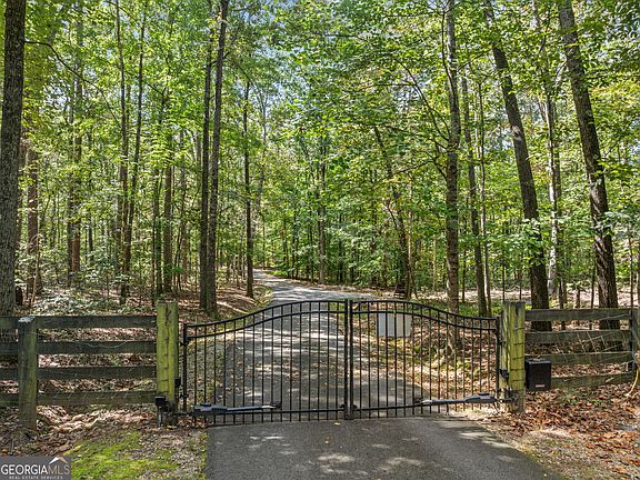 3rd image of 357 Birchwood Dr