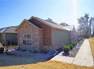 2011 S Dixieland Rd, Rogers, AR 72758