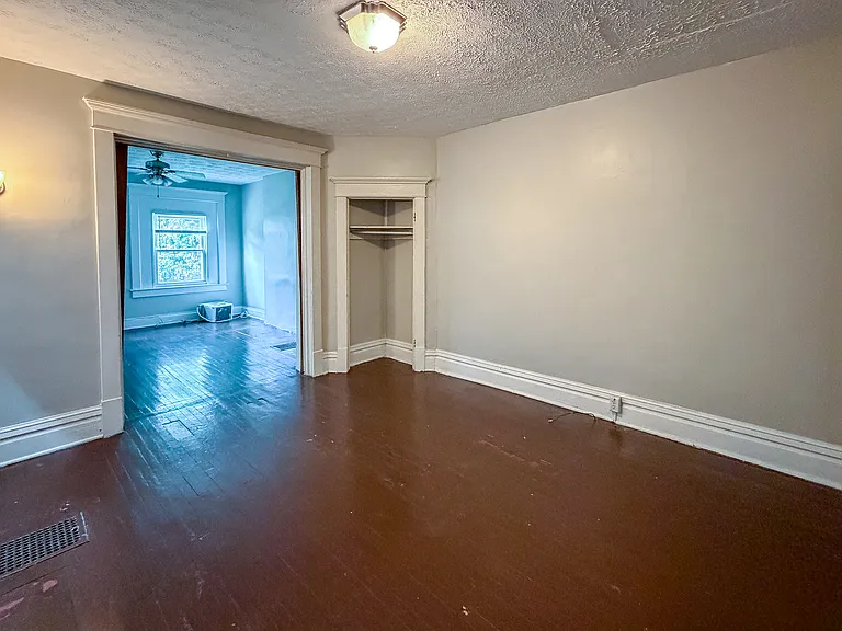 414 14th Ave — Photo 4