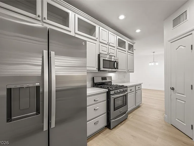 1087 Luna Eclipse Ln #2 — Photo 6