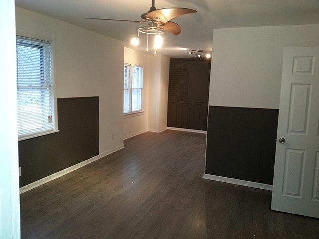 1st image of 3001 N Albany Ave #2R
