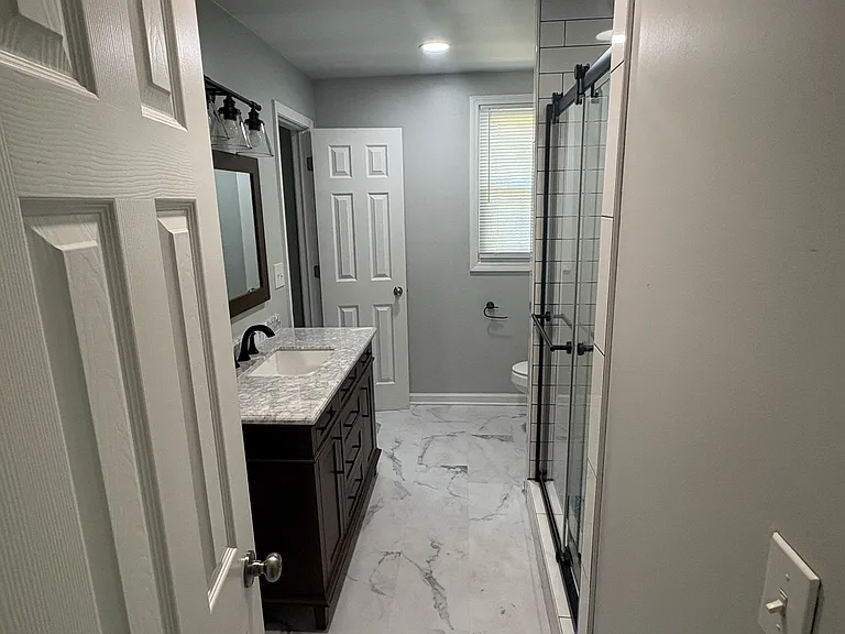 318 Riley St — Photo 11