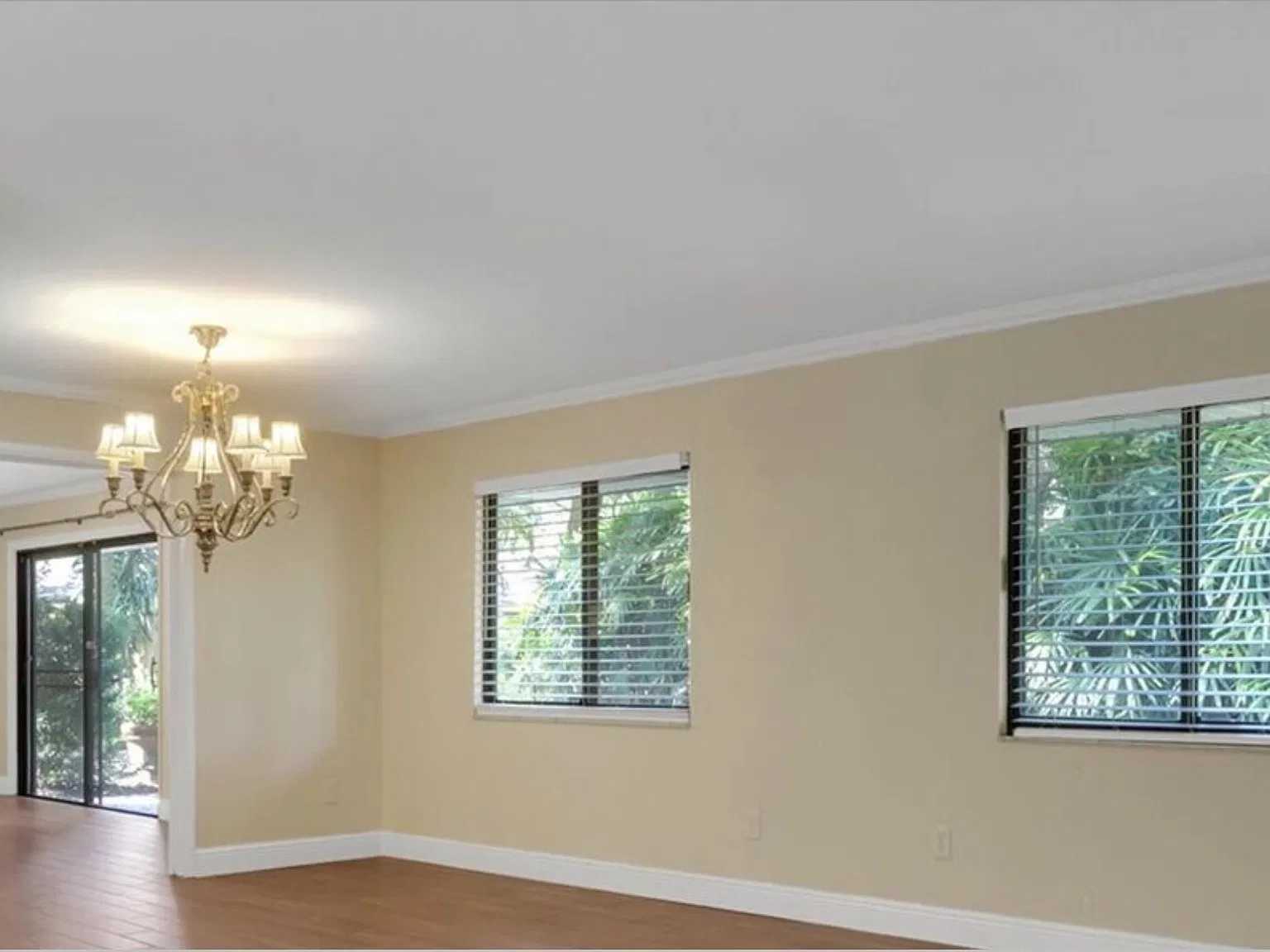 4 bed, 2088 sqft, $3,800 — Photo 3