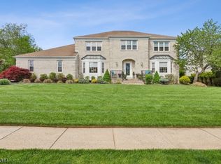 9 Silver Spring Ct, East Hanover, NJ 07936