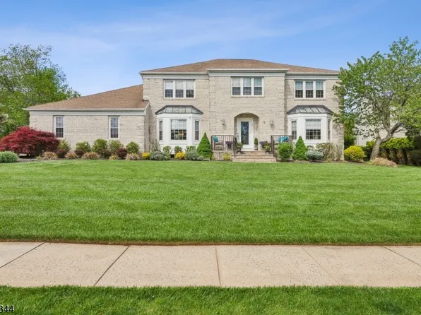 9 Silver Spring Ct, East Hanover Twp., NJ 07936