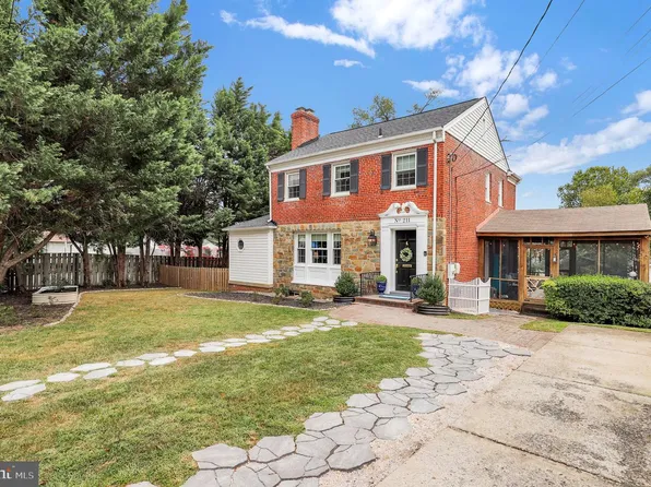 211 E Indian Spring Dr, Silver Spring, MD 20901