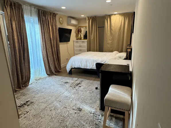 6716 NE 185th St #3, Kenmore, WA 98028