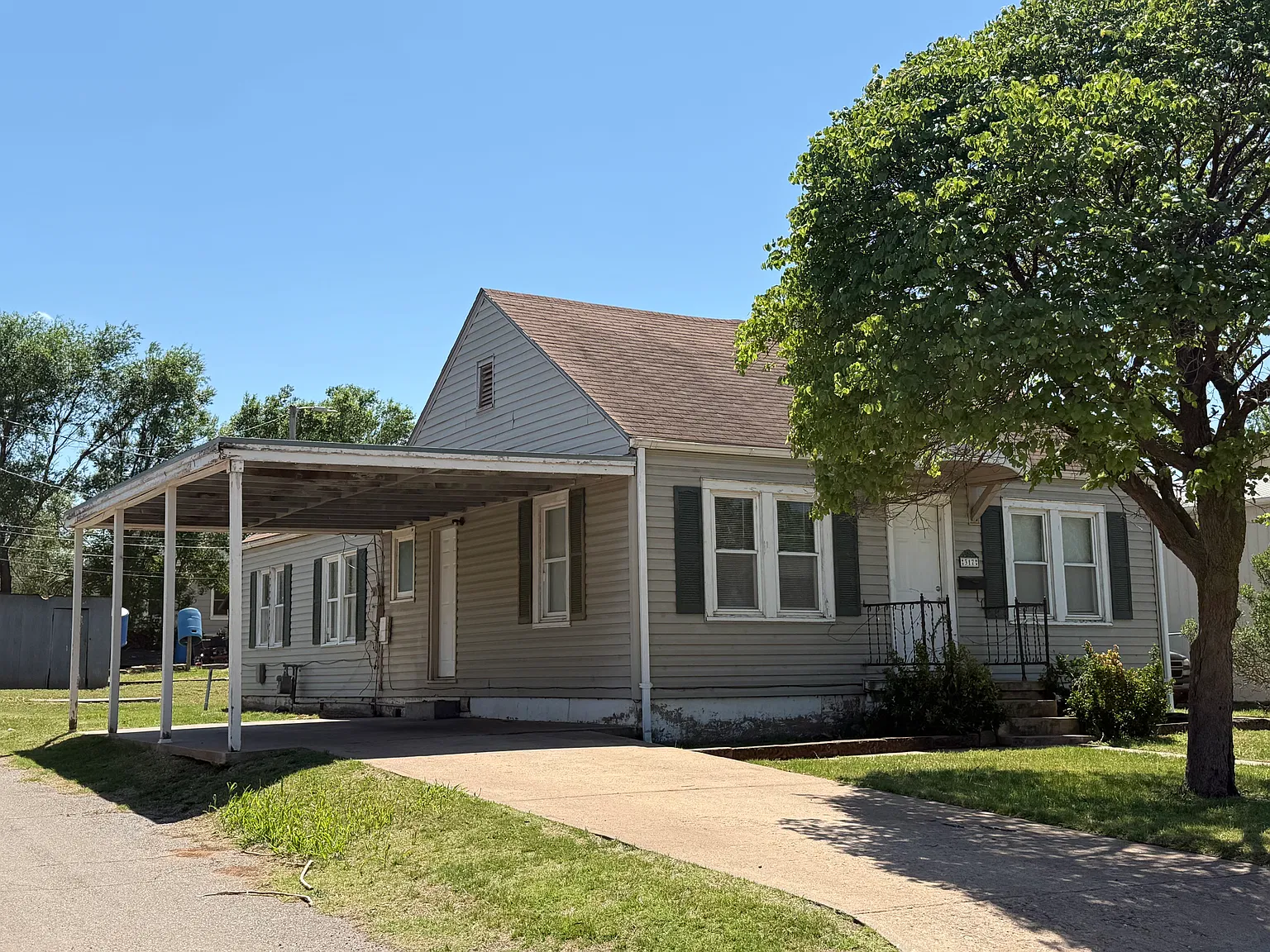3 bed, 1437 sqft, $900 — Photo 2