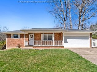 1405 New Castle Rd, Charleston, WV 25314