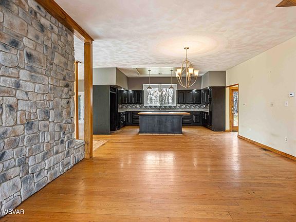 5th image of 1290 Windfield Dr