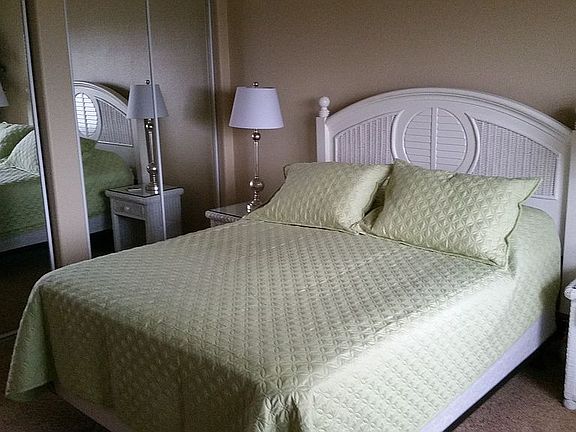 Guest bedroom